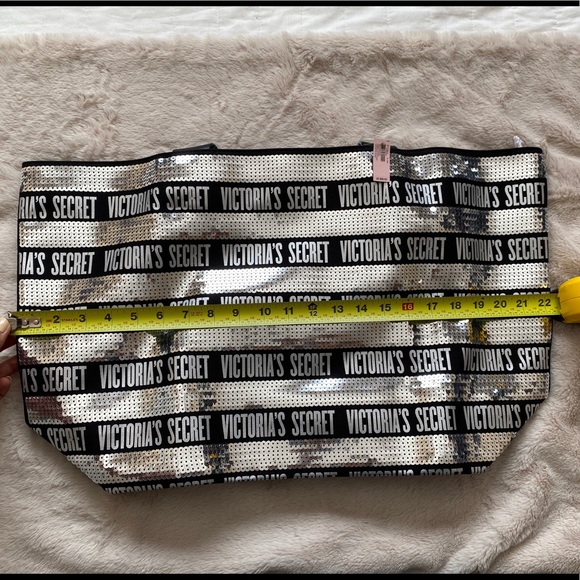 Victoria Secret Tote bag + Clutch/Wristlet - Picture 3 of 5